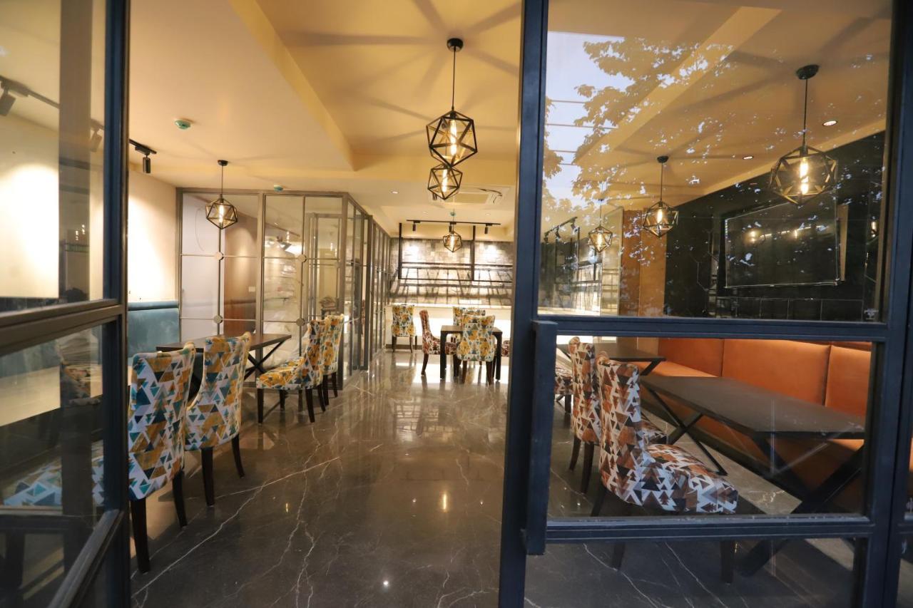 Ip Royal Hotel - New Delhi Nova Deli Exterior foto